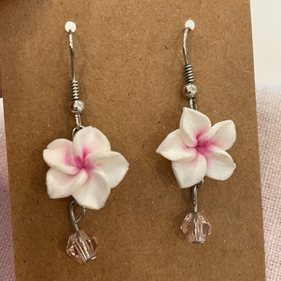 💐5/25 3 pair lot bundle Hawaiian flower dangle drop gold triangle simple - Picture 3 of 6